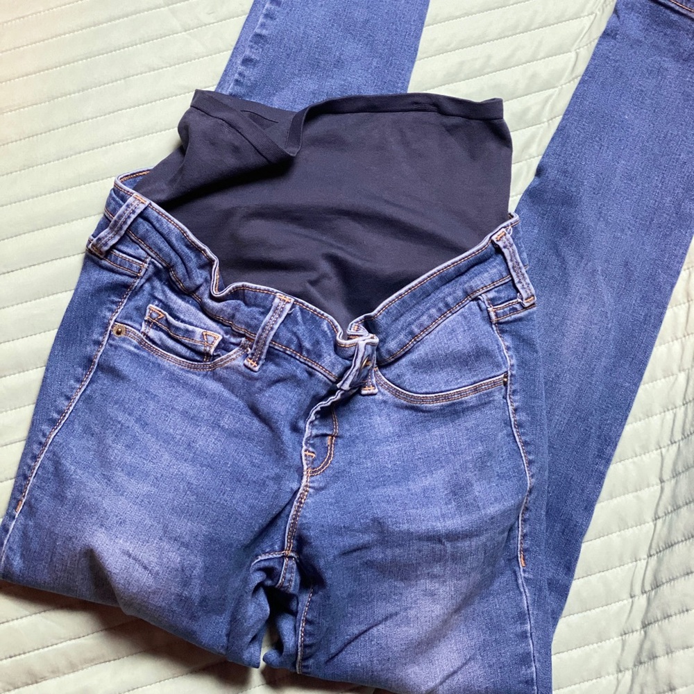 Old Navy Rockstar Maternity Skinny Jeans